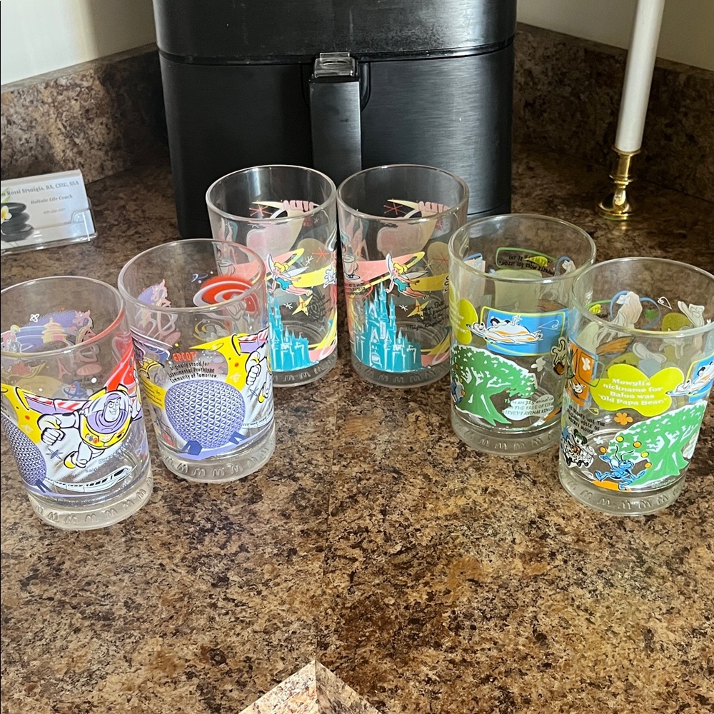 1996 Vintage McDonalds collectible 25th Anniversary Glasses - Picture 1 of 6